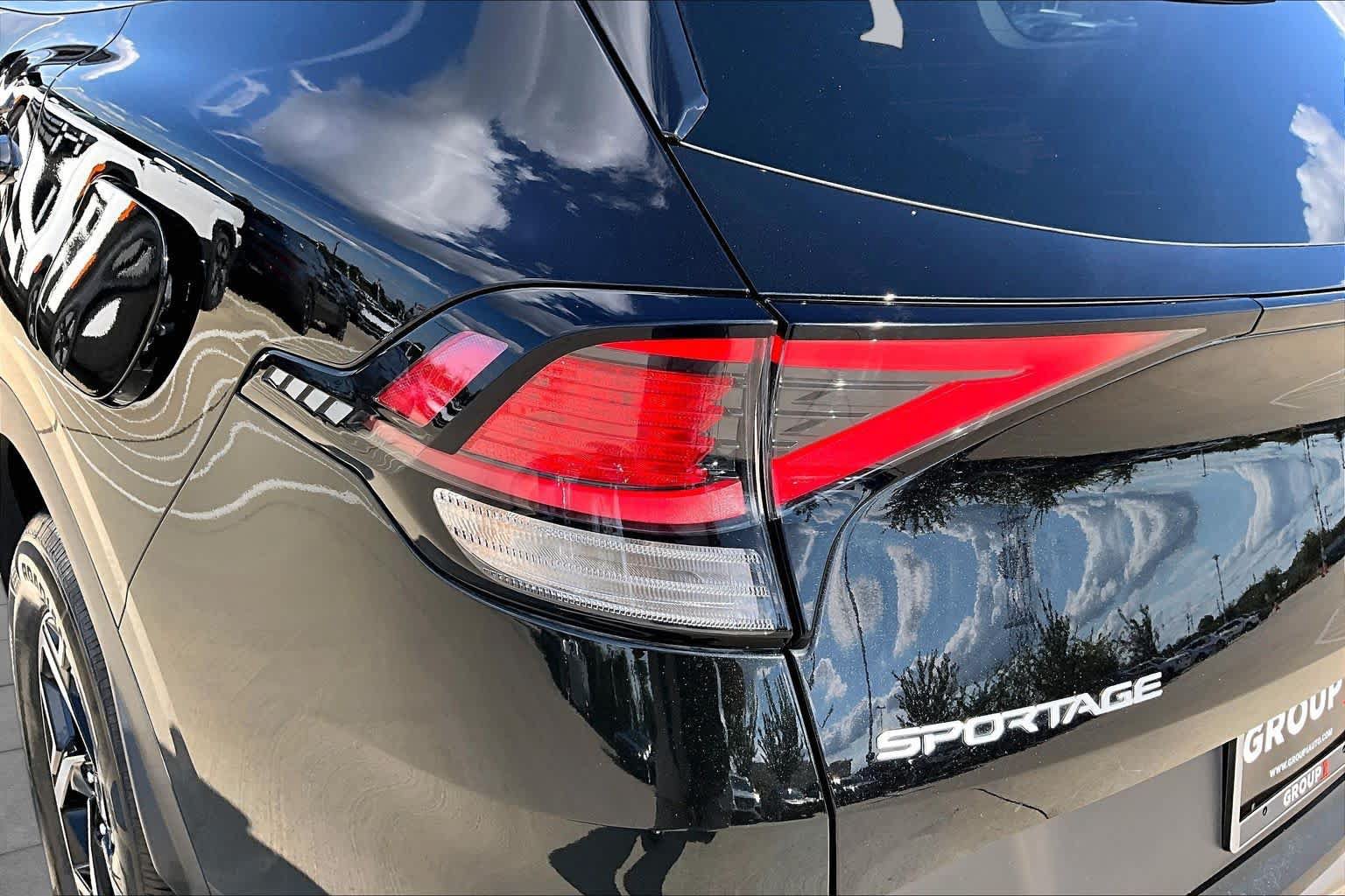 Used 2024 Kia Sportage LX AWD/4WD image 27