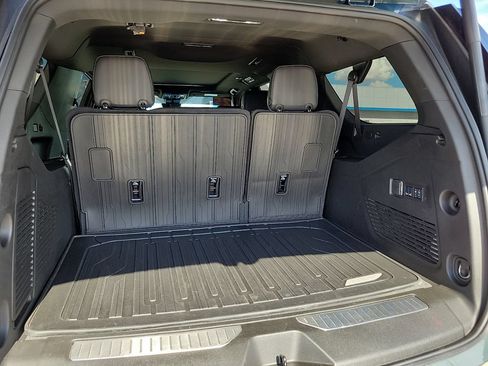 Used 2025 GMC Yukon XL AT4 Ultimate w/ LPO, Floor Liner Package AWD/4WD image 18