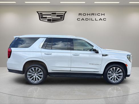 Used 2021 GMC Yukon Denali AWD/4WD image 4