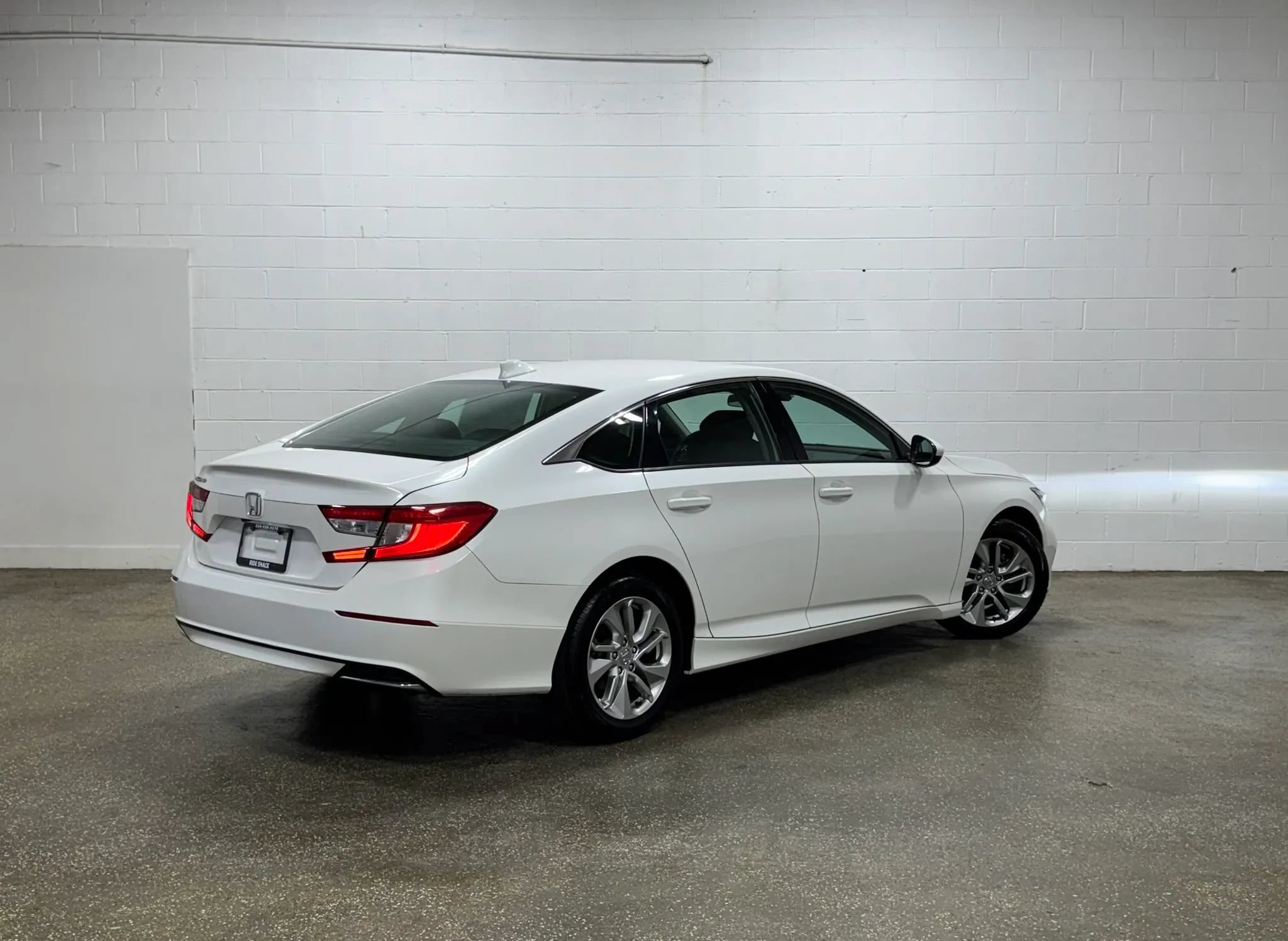 Used 2019 Honda Accord LX image 3