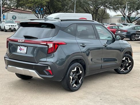 Used 2025 Kia Seltos S image 5