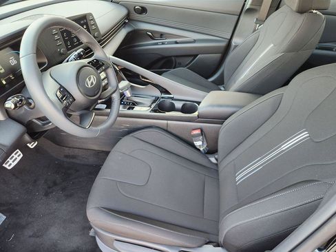 New 2026 Hyundai Elantra SEL Sport FWD image 9