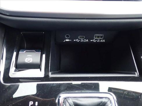 Certified 2025 Subaru Legacy Premium AWD/4WD image 18