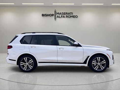 Used 2025 BMW X7 xDrive40i w/ M Sport Package AWD/4WD image 7
