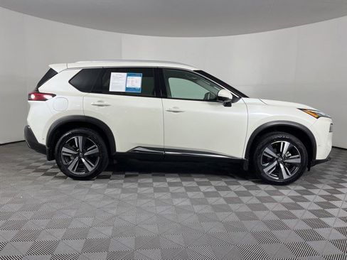 Used 2023 Nissan Rogue SL w/ SL Premium Package FWD image 9