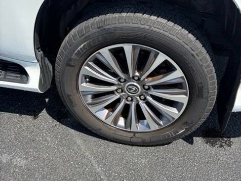 Used 2020 Lexus GX 460 Luxury w/ Accessory Package AWD/4WD image 5