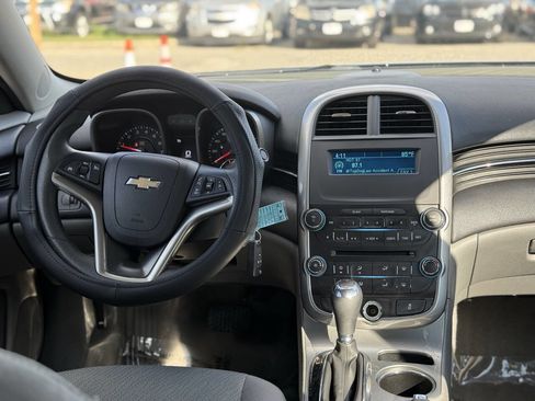 Used 2015 Chevrolet Malibu LS image 17