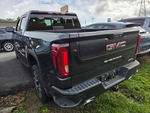 Used 2022 GMC Sierra 1500 AT4 w/ AT4 Premium Package AWD/4WD image 10