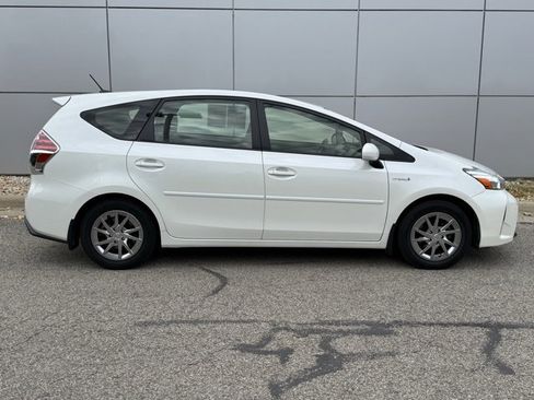 Certified 2017 Toyota Prius V Four image 36