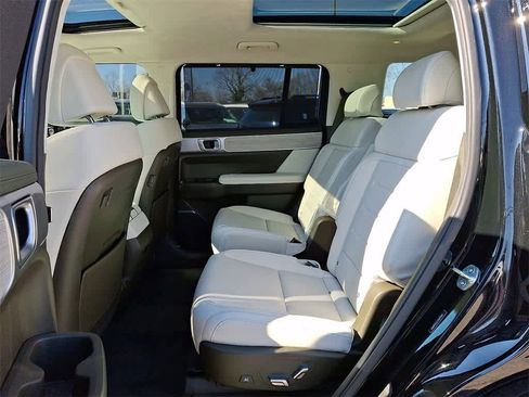 Used 2025 Hyundai Santa Fe Calligraphy image 10