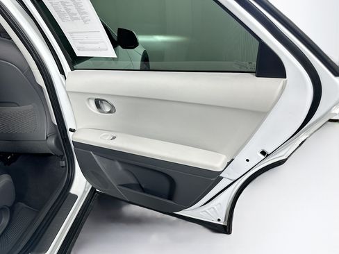 Used 2024 Hyundai Ioniq 5 SEL RWD image 30