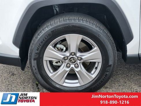 Used 2025 Toyota RAV4 XLE w/ Convenience Package image 14