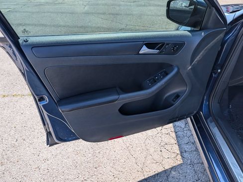 Used 2014 Volkswagen Jetta SE FWD image 10