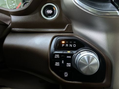 Used 2019 RAM 1500 Laramie AWD/4WD image 26