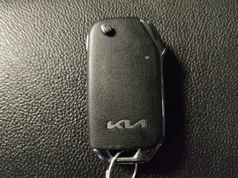 Used 2024 Kia Forte LXS w/ LXS Technology Package FWD image 32