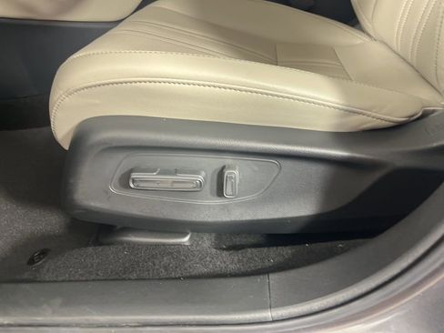 Certified 2025 Honda HR-V EX-L image 21