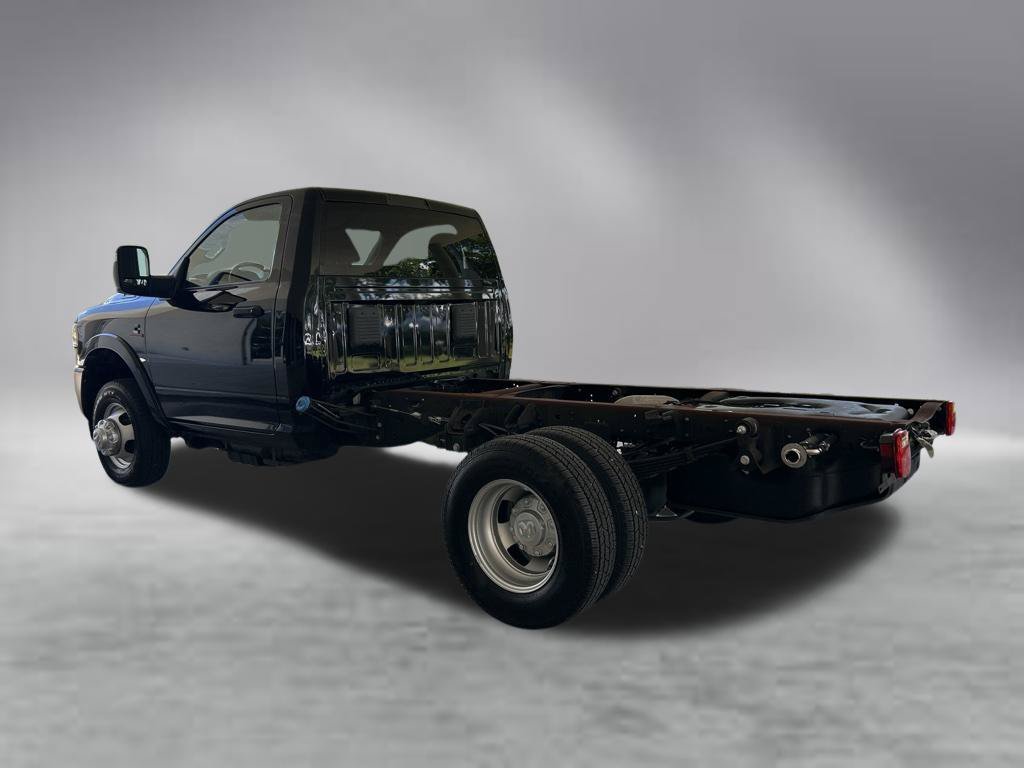Used 2024 RAM 3500 Tradesman RWD image 4