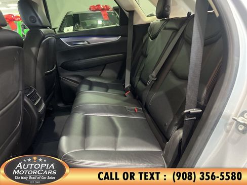 Used 2018 Cadillac XT5 Premium Luxury AWD/4WD image 19