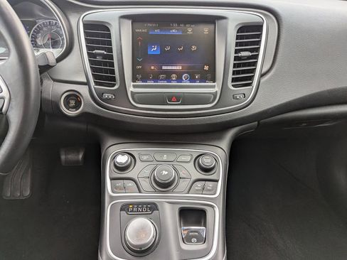 Used 2016 Chrysler 200 Limited w/ Anniversary Edition image 12