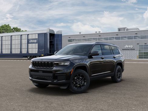 New 2025 Jeep Grand Cherokee L Altitude image 2
