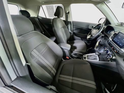 Used 2023 Hyundai Venue SEL FWD image 26