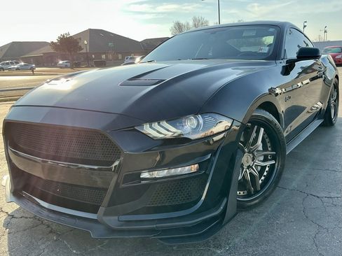 Used 2018 Ford Mustang GT w/ Black Accent Pkg image 2