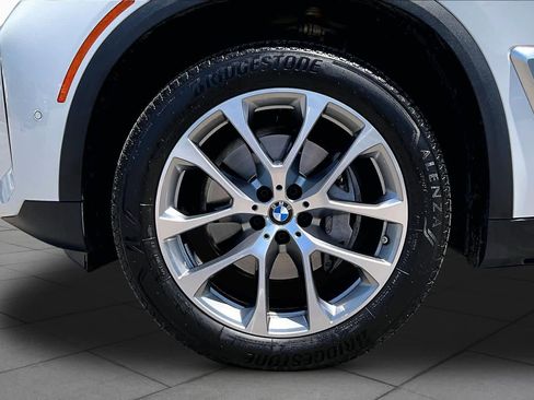 Used 2024 BMW X5 sDrive40i w/ Premium Package RWD image 10