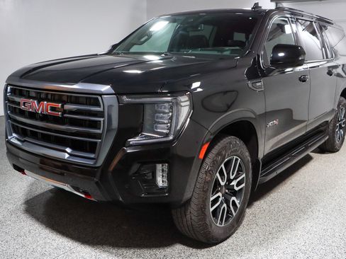 Used 2024 GMC Yukon XL AT4 w/ Technology Package AWD/4WD image 37
