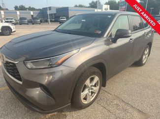 Used 2023 Toyota Highlander L FWD video 1