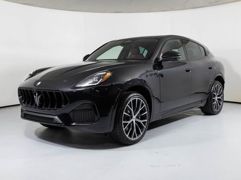 New 2026 Maserati Grecale Modena image 11