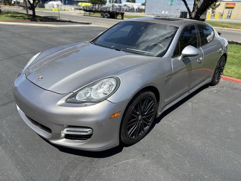 Used 2010 Porsche Panamera Turbo AWD/4WD image 4