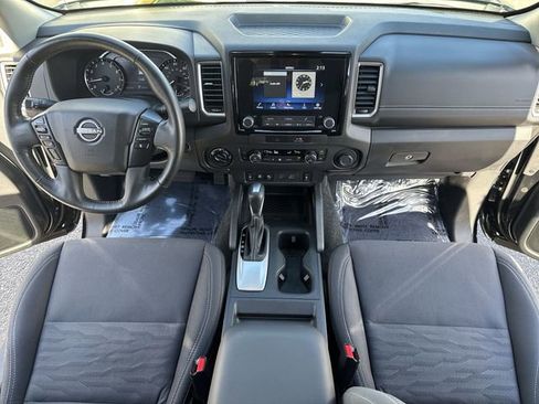 Used 2023 Nissan Frontier SV w/ SV Convenience Package image 9