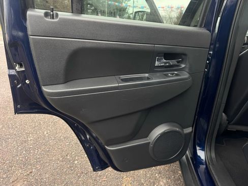 Used 2012 Jeep Liberty Sport image 16