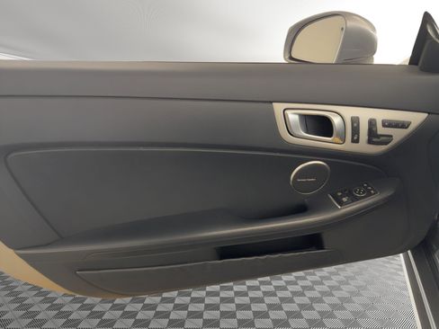Used 2015 Mercedes-Benz SLK 250 image 14
