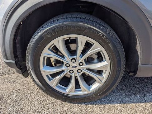 Used 2023 Ford Explorer XLT w/ Equipment Group 202A image 17