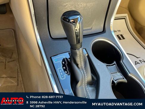 Used 2016 Toyota Camry XLE image 12