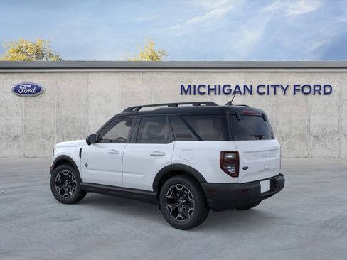 New 2025 Ford Bronco Sport Outer Banks w/ Outer Banks Tech Package+ AWD/4WD image 4