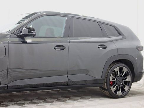 Used 2023 BMW XM Base image 3