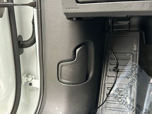 Used 2024 Audi Q8 e-tron Premium Plus w/ Premium Plus Package image 57