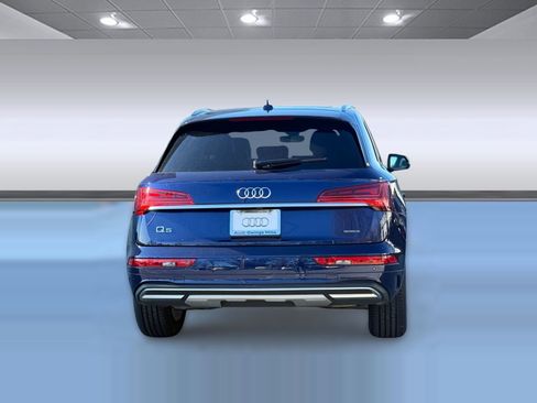 Used 2021 Audi Q5 Premium w/ Convenience Package image 8