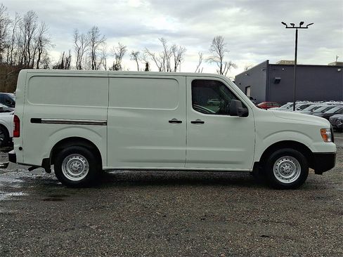 Used 2021 Nissan NV 1500 S image 8