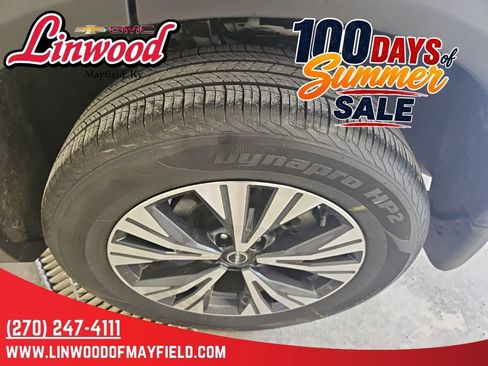 Used 2023 Nissan Rogue SV AWD/4WD image 7