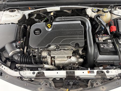 Certified 2024 Chevrolet Malibu LT FWD image 9