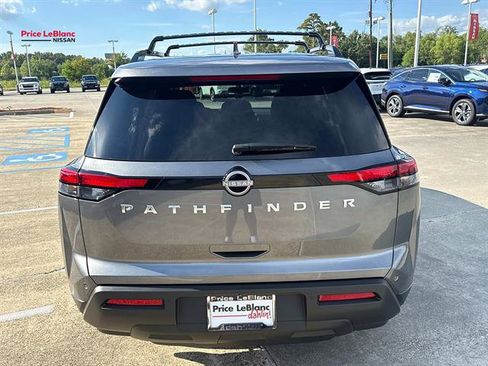 Certified 2025 Nissan Pathfinder SV FWD image 6
