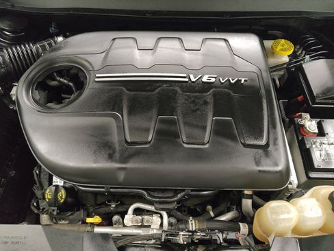 Used 2019 Jeep Cherokee Limited AWD/4WD image 30