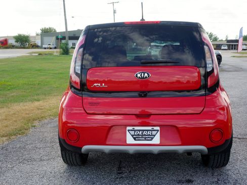 Used 2019 Kia Soul + image 18