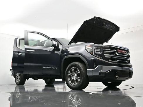 Certified 2025 GMC Sierra 1500 SLT image 50