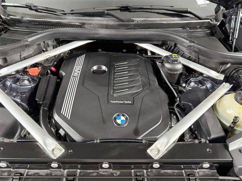 Used 2019 BMW X5 xDrive40i w/ M Sport Package AWD/4WD image 32