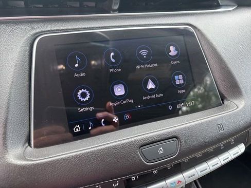 Used 2019 Cadillac XT4 Luxury w/ Cold Weather Package FWD image 22