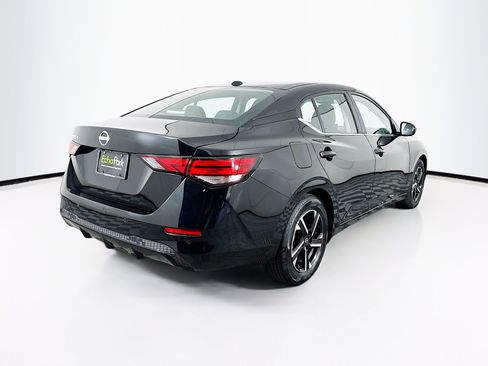 Used 2025 Nissan Sentra SV image 9